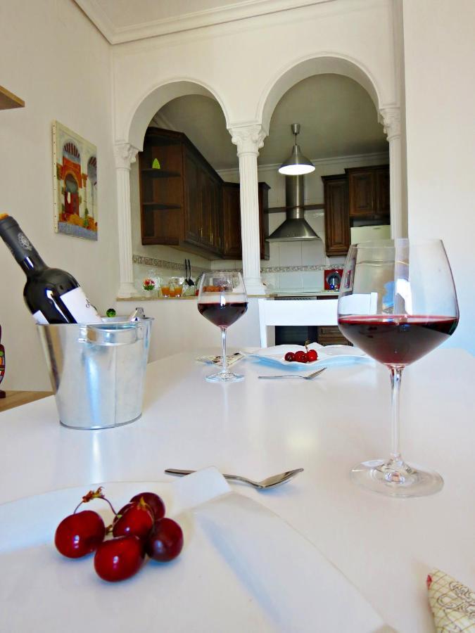 Via Alfaros Apartment Kordoba Bagian luar foto